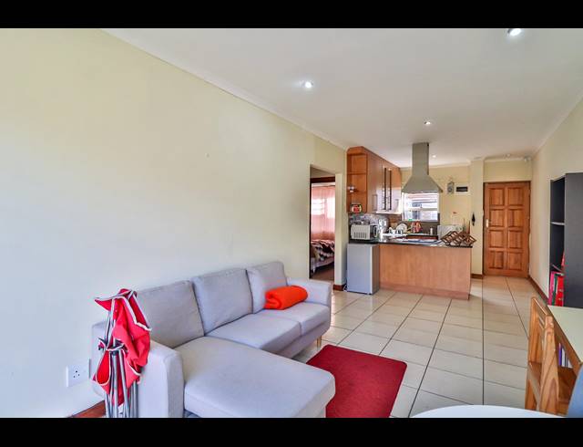 2 BEDROOM TOWNHOUSE RENTED IN WALMER HEIGHTS